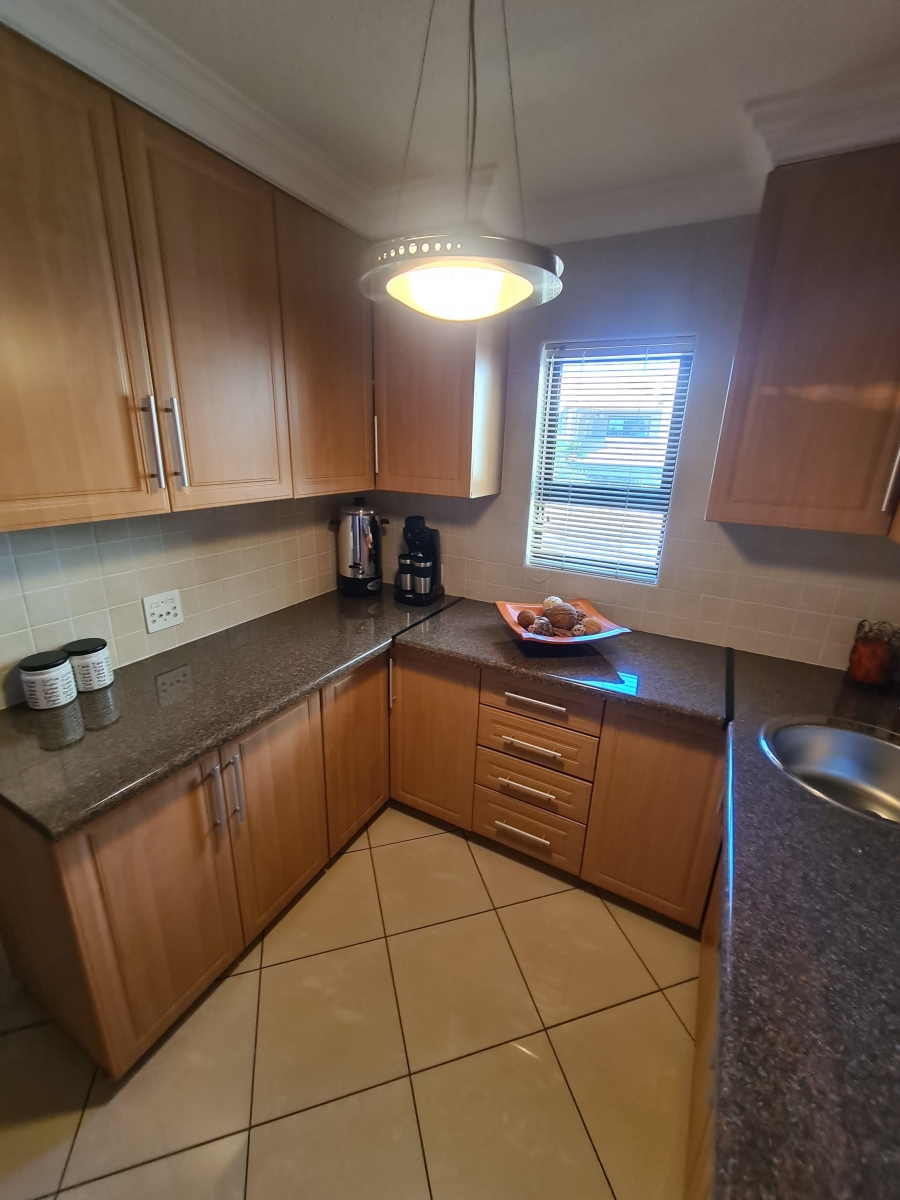 5 Bedroom Property for Sale in Maraldi Estate Free State